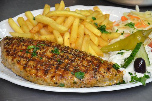 Restaurant Hellas im Ostseebad Boltenhagen griechische Spezialitäten Schwein und Geflügel