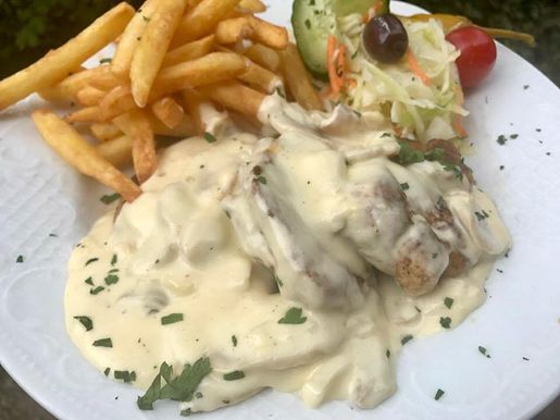Restaurant Hellas im Ostseebad Boltenhagen griechische Spezialitäten Schwein und Geflügel